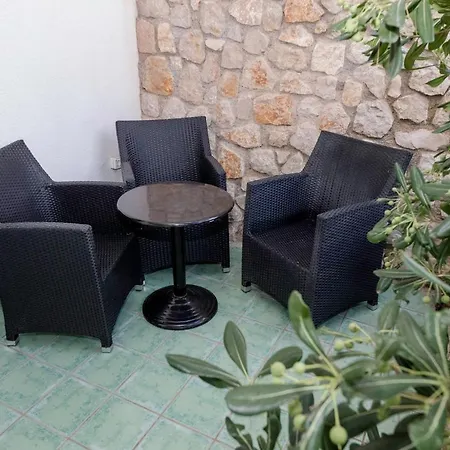 Guest house Sime Kolan